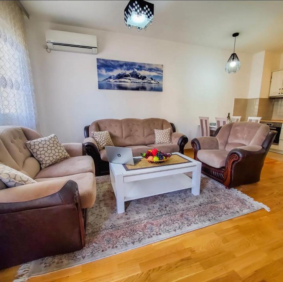 Gran Premium Lejlighed Podgorica Eksteriør billede