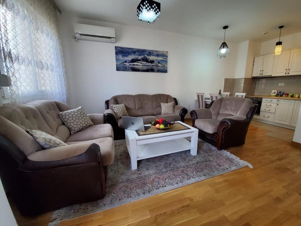 Gran Premium Lejlighed Podgorica Eksteriør billede